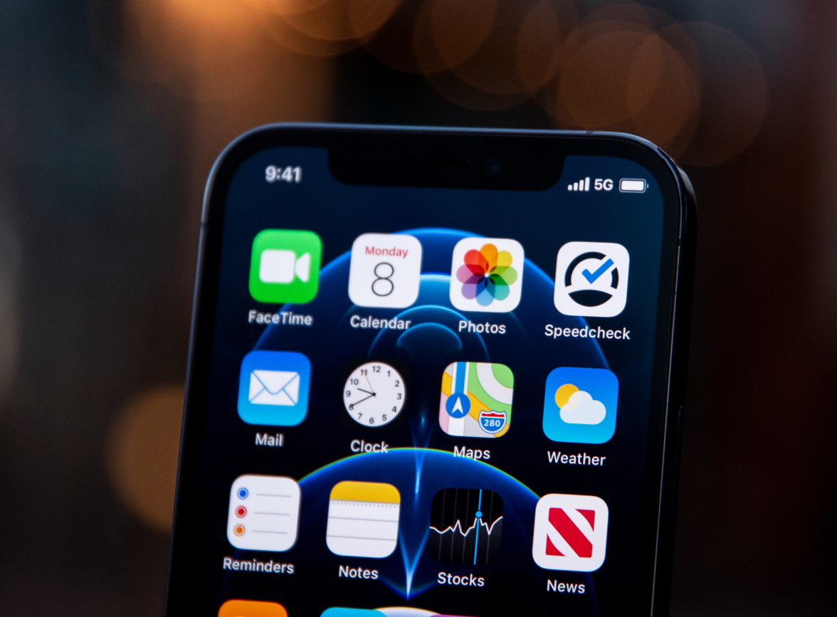 坡心镇苹果手机维修分享为什么 iPhone 12 在冬季会自动关机 